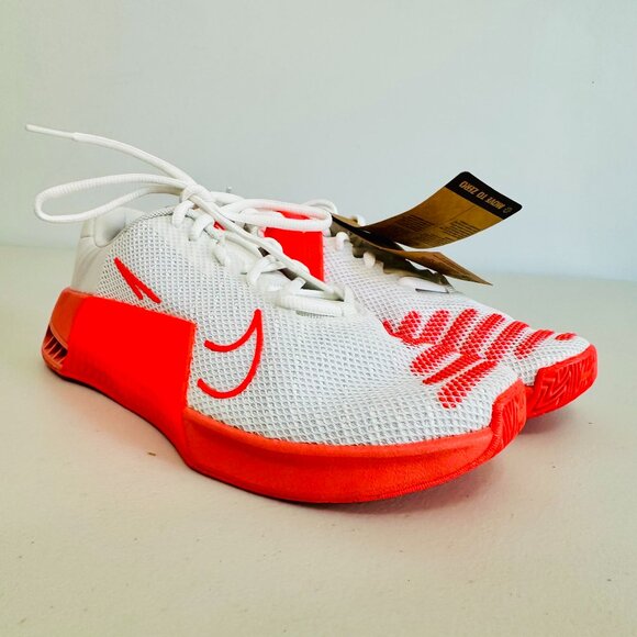 NEW NIKE METCON 9 WHITE EMBER WHITE CRIMSON TRAINING SHOES - Picture 1 of 12